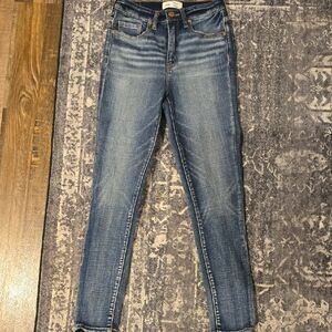 BKE Women's Light Blue Skinny Jeans